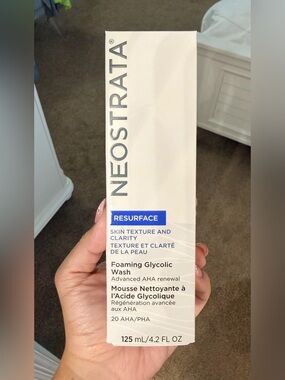 NEOSTRATA Foaming Glycolic Face Wash High Strength AHA Cleanser